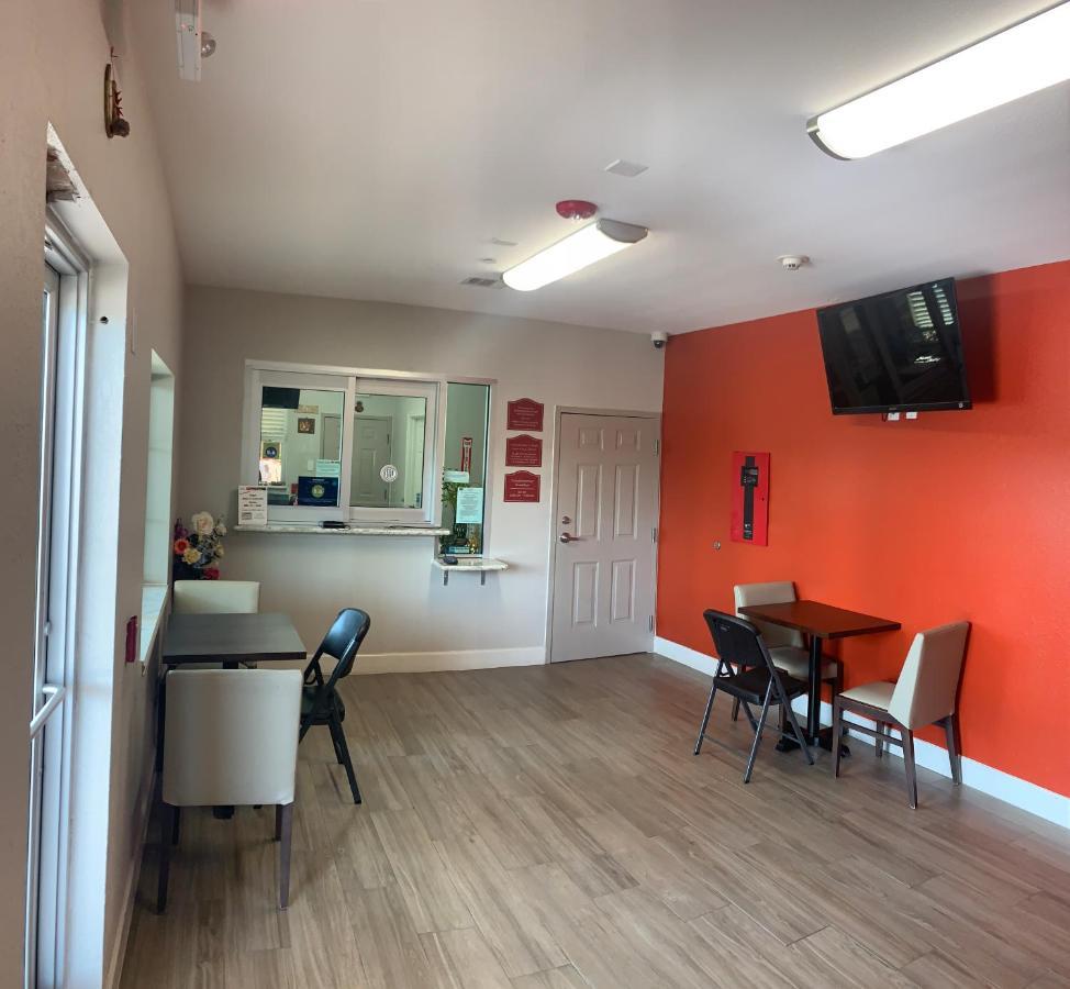 Scottish Inn & Suites - Iah Airport Humble Εξωτερικό φωτογραφία
