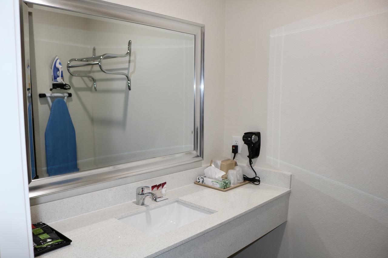 Scottish Inn & Suites - Iah Airport Humble Εξωτερικό φωτογραφία